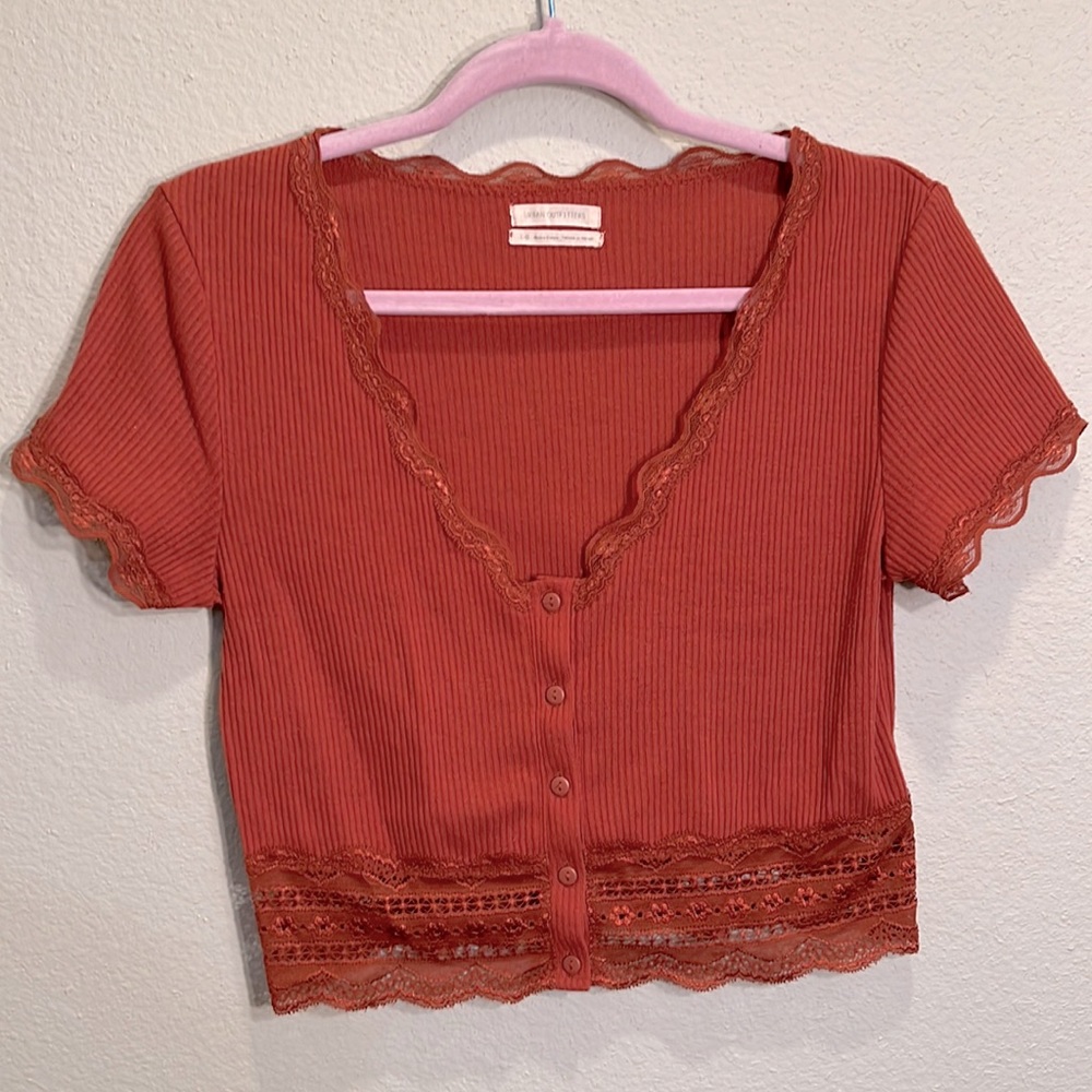 Urban Outfitters - burnt orange cropped blouse 🍑